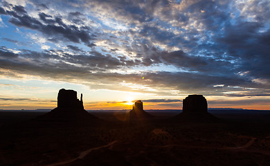 Image showing Monument Valley Sunrise