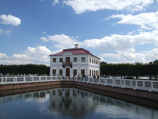 Image showing Peterhof - villa in park complex