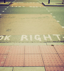 Image showing Retro look Look Right sign