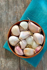 Image showing garlic in a wooden bowl