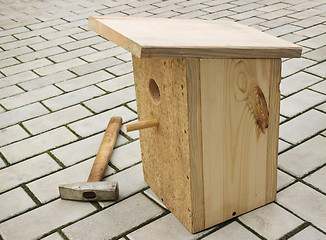Image showing Small birdhouse from boards