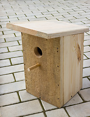 Image showing Small birdhouse from boards