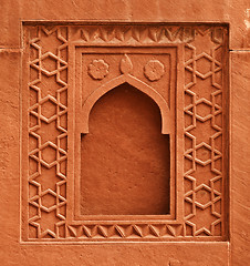 Image showing Decorative element - window on wall of an ancient palace. India,