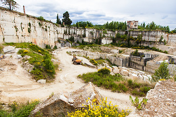 Image showing Travertino marble