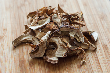 Image showing Dried mushrooms in slice