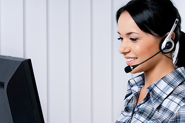 Image showing Helpline operator