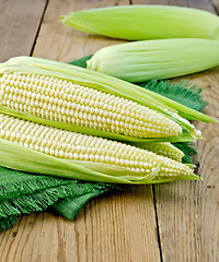 Image showing Corncob on a green napkin