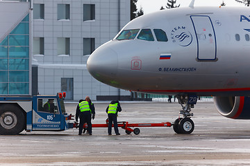 Image showing Towing