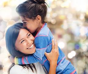 Image showing hugging mother and daughter