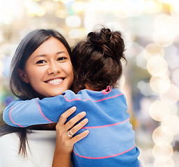 Image showing hugging mother and daughter