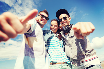 Image showing group of teenagers outside