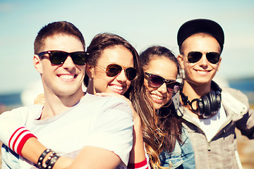 Image showing group of teenagers hanging out