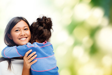 Image showing hugging mother and daughter