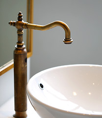 Image showing Faucet and sink