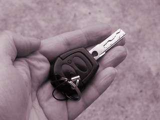 Image showing key to the car