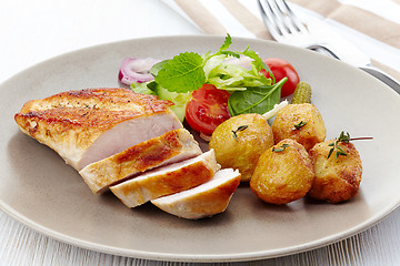 Image showing roasted chicken fillet and vegetable salad