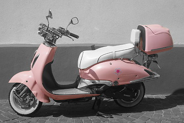 Image showing pink scooter colorkey