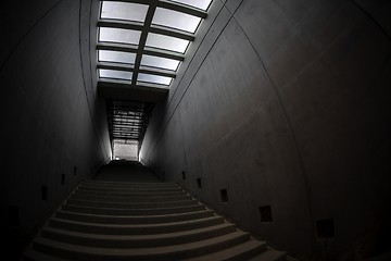 Image showing Light through window at corridor