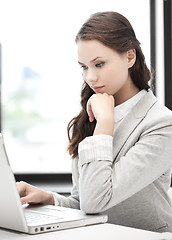 Image showing businesswoman with laptop