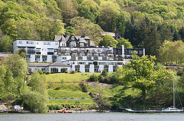 Image showing large house