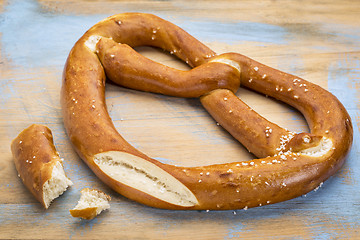 Image showing big pretzel twist