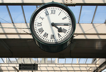 Image showing station clock