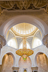 Image showing Abu Dhabi Sheikh Zayed Grand Mosque, beautiful interior