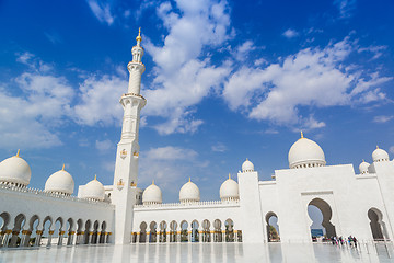 Image showing Abu Dhabi Sheikh Zayed White Mosque