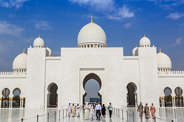 Image showing Abu Dhabi Sheikh Zayed White Mosque