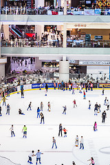 Image showing The ice rink of the Dubai Mall