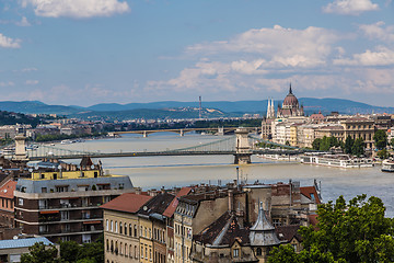 Image showing Chain Bridge and Hungarian Parliament, Budapest, Hungary