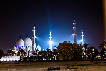 Image showing Sheikh Zayed Mosque at night. Abu Dhabi, United Arab Emirates