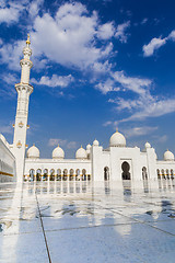 Image showing Abu Dhabi Sheikh Zayed White Mosque