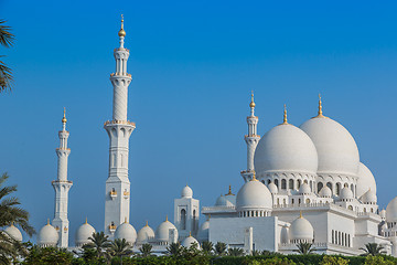 Image showing Sheikh Zayed Mosque in Middle East United Arab Emirates with ref