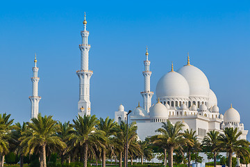 Image showing Sheikh Zayed Mosque in Middle East United Arab Emirates with ref