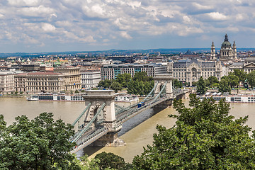 Image showing Chain Bridge and Hungarian Parliament, Budapest, Hungary