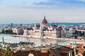 Image showing Chain Bridge and Hungarian Parliament, Budapest, Hungary