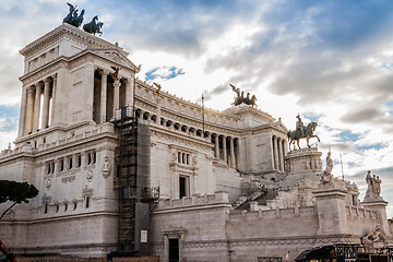 Image showing Equestrian monument to Victor Emmanuel II near Vittoriano in Rom