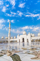 Image showing Abu Dhabi Sheikh Zayed White Mosque