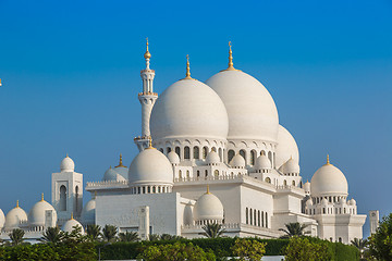 Image showing Sheikh Zayed Grand Mosque in Abu Dhabi, the capital city of Unit