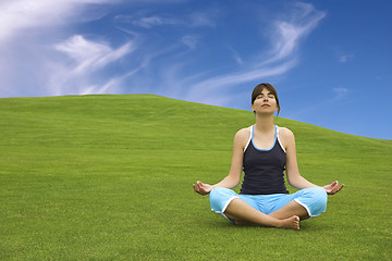 Image showing Making Yoga