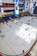 Image showing The ice rink of the Dubai Mall