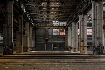 Image showing Large industrial hall of a repair station