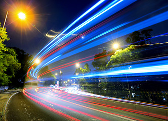 Image showing Busy traffic on road at night