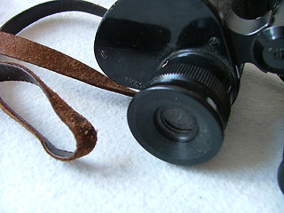 Image showing binoculars