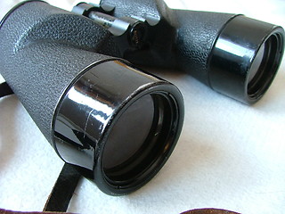 Image showing binoculars