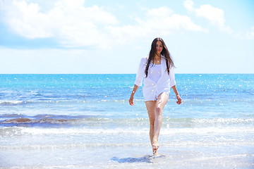 Image showing happy woman enjoy summer vacation