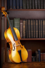 Image showing Old violin