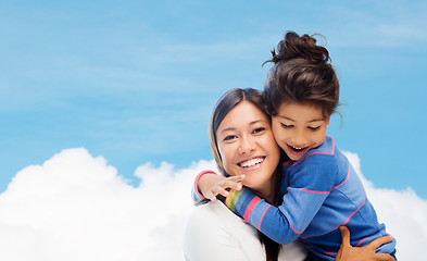 Image showing hugging mother and daughter