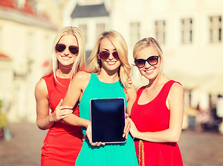 Image showing tourist girls with tablet pc